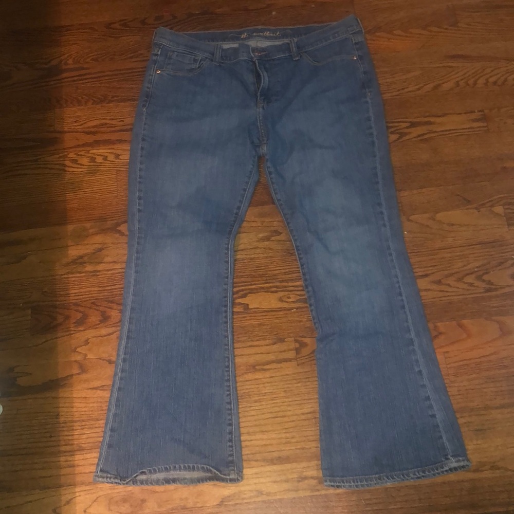 Old Navy Ladies The Sweetheart jeans.  Size 14 regular.  Very cute.